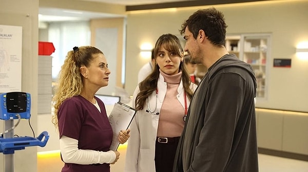 NOW'ın yeni dizisi Doktor: Başka Hayatta'da flaş ayrılık yaşandı.