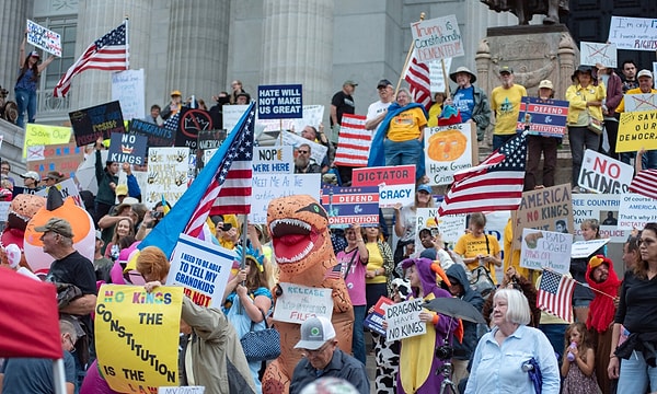 9 milyondan fazla kişi kayıtlara geçti.