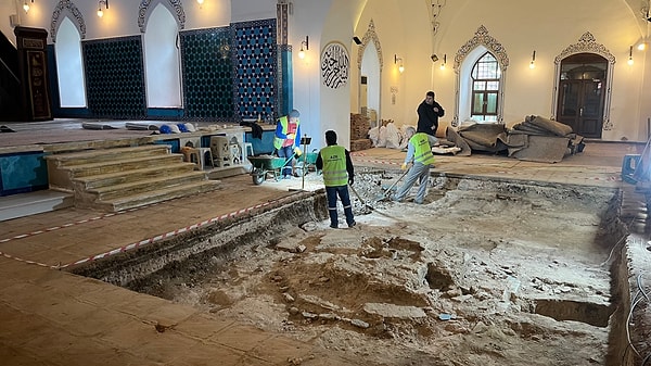 Bu arada benzer havuzların Bursa’daki Bursa Ulu Camii ve Yeşil Camii gibi yapılarda hâlâ aktif olarak kullanıldığı da biliniyor.