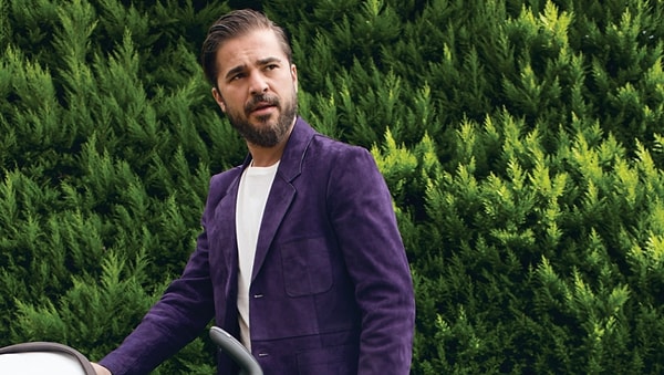 Diriliş Ertuğrul gibi tarih dizileri yurt dışında da popüler olan Engin Altan Düzyatan, dört büyüklerde oynayan futbolcuları da geride bırakacak bir servetin sahibi oldu.