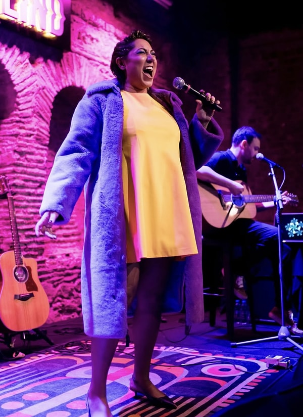 Kendine has tarzı ve şarkılarıyla yıllardır müzik dünyasında ayrı bir yerde duran Kalben'i tanımayan yoktur.