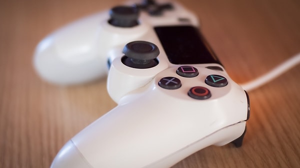 Ve ortaya bugün kullandığımız o dört tuş çıkmış: