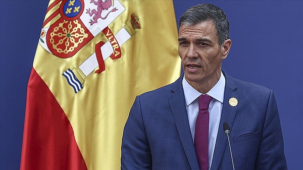 Hava sahası Amerikan uçaklarına kapandı.