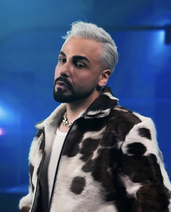 Son yıllarda Türk rap sahnesinin en hızlı yükselen isimlerinden biri olan Sefo, kısa sürede milyonların radarına girmeyi başaran isimlerden.