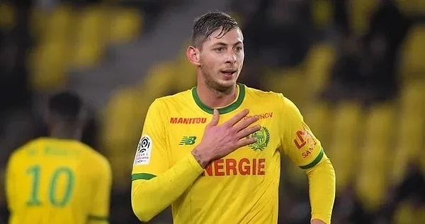 28 yaşında yeni transfer olduğu kulübe giderken vefat etmişti.