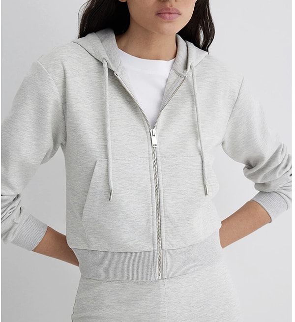 Mavi’de Bahar Şıklığı: Gri Interlok Sweatshirt!