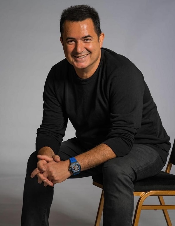 Acun Ilıcalı, ada konseyinde yaptığı sürpriz açıklamayla Survivor 2026’da heyecanı bir kez daha zirveye taşıdı.