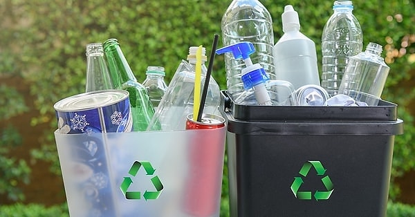 İngiltere’de çöp ve geri dönüşüm toplama kuralları bugünden itibaren değişti.