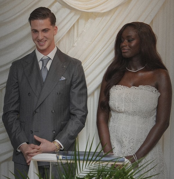 Süper Lig ekiplerinden İstanbul Başakşehir forması giyen milli futbolcu Bertuğ Özgür Yıldırım, özel hayatıyla gündeme geldi.