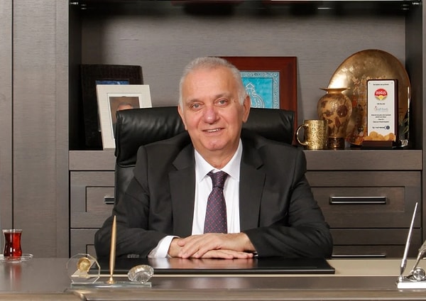 Boşanmanın üzerinden henüz kısa bir süre geçmişken Harika Batallı bu kez babası Süleyman Karakan’ın vefatıyla sarsıldı.