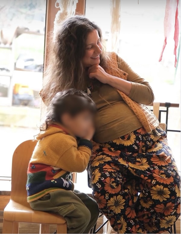 2022 yılında evlenen ve İstanbul’u bırakıp Bursa’da doğayla iç içe bir yaşam kuran Eren Bakıcı’nın, hali hazırda Tayga isminde bir oğlu bulunuyor.