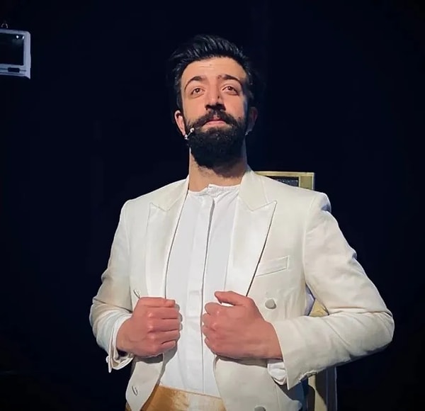 Eşref Rüya'da rol alan Ramazan Tetik, geçirdiği kalp krizi sonucu hayatını kaybetti.