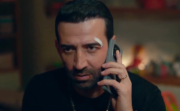 Ekranların sevilen dizisi Uzak Şehir, son günlerde oyuncu kadrosunda yaşanacağı iddia edilen sürpriz bir vedayla konuşuluyor.