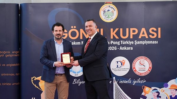 O gün Ankara’dan yayılan o güçlü ses, bugün kulaklarımda hala çınlıyor.