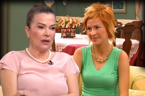 Dikkat çeken detay ise Hale Caneroğlu'nun yıllar içindeki değişimi oldu.