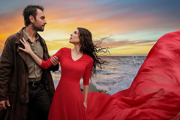 TRT 1’in reyting rekorları kıran dizisi Taşacak Bu Deniz’in yeni bölümünde göze çarpan bir detay, izleyicilerin dikkatinden kaçmadı.