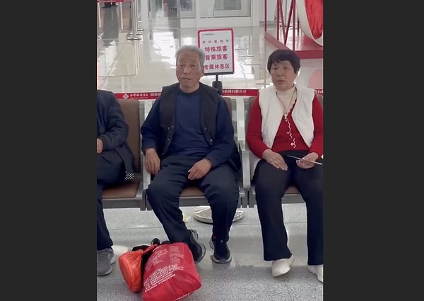 Bu sadece siyahi insanlara karşı yapılmıyor. Pek çok turist benzer bir durumla karşılaşıyor. Peki Çin'de turistlere neden tuhaf bakılıyor?