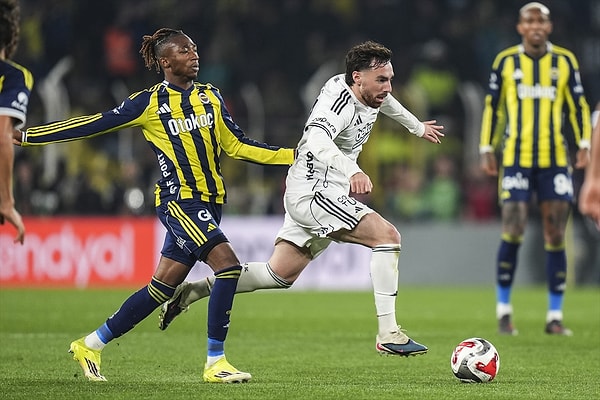 İlk gol geldi ancak VAR'dan döndü