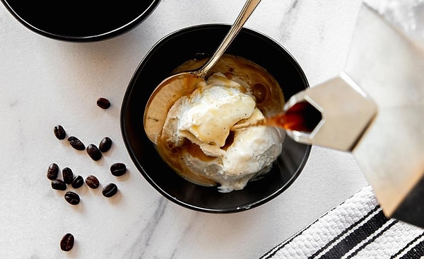 8. Dondurmalı Buzlu Affogato