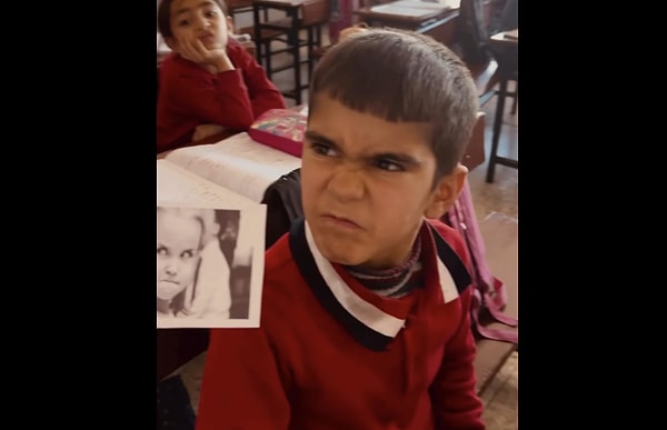 "Onlara sınıfta sadece bir fotoğraf gösterdim… Ama onların verdiği tepkiler, taklitten çok daha fazlasıydı"