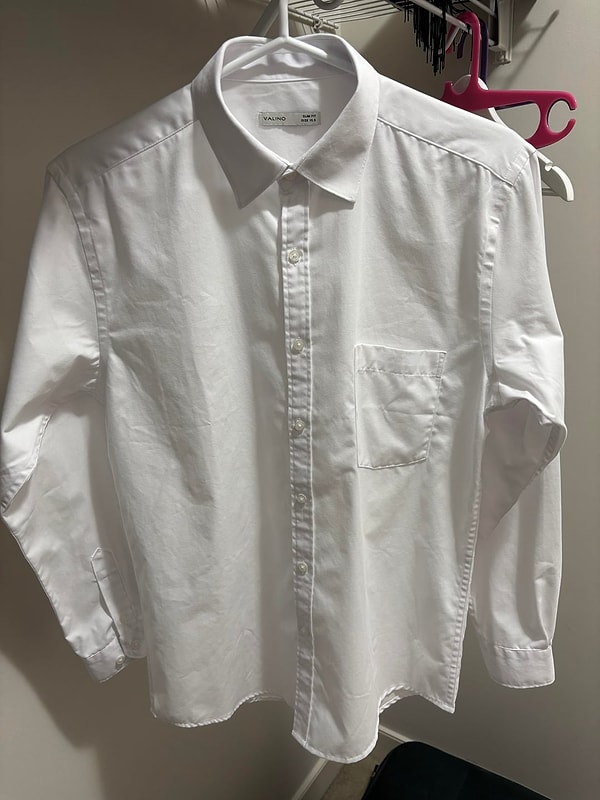 Rulo haline getirilmiş havluyu gömlek kollarının içine koyun. Neden mi?