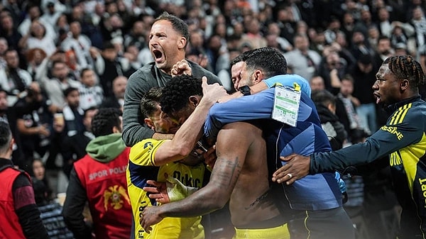 Fenerbahçe son nefeste yarışa tutundu.