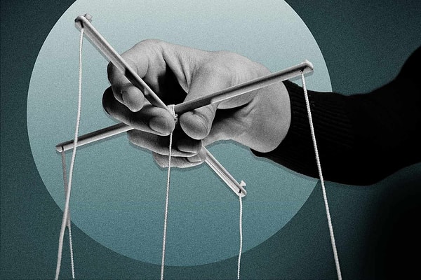 Çocuklukta geliştirilen savunma mekanizmaları yetişkinlikte devam eder