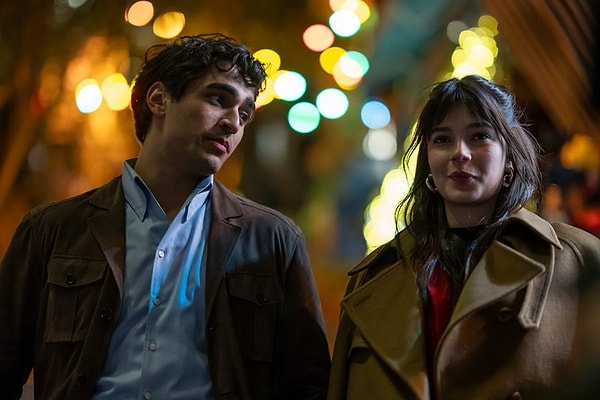 Show TV'nin merakla beklenen dizisi Delikanlı yayın hayatına başladı.