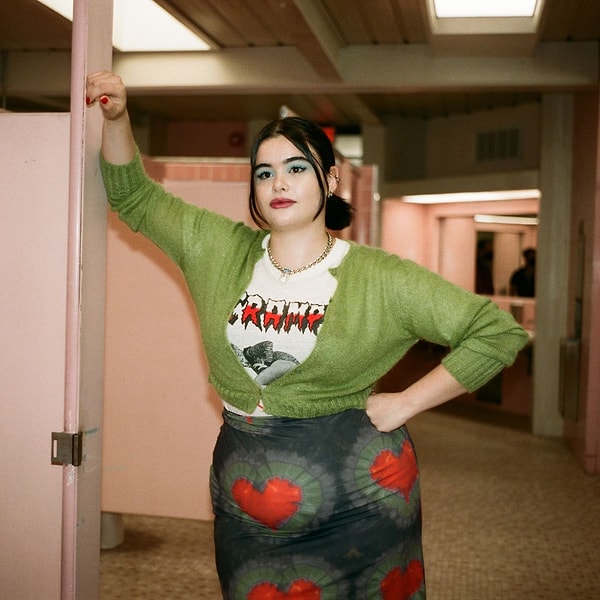 Dizinin en dikkat çeken karakterlerinden biri de hiç şüphesiz Kat Hernandez’e hayat veren Barbie Ferreira’ydı.