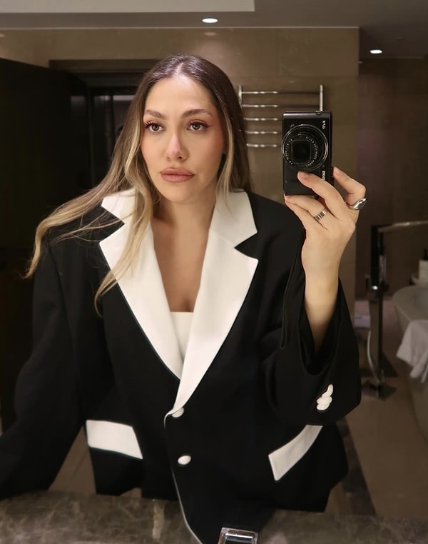 Sosyal medyanın en çok konuşulan isimlerinden biri olan Damla Altun, uzun süredir yaptığı paylaşımlar ve içeriklerle geniş bir kitleye ulaşmayı başaran fenomenlerden.