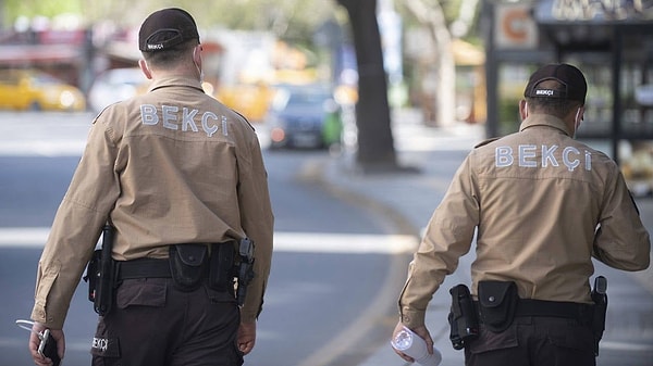 İçişleri Bakanlığı, çarşı ve mahalle bekçilerinin alım şartlarından günlük mesai rutinlerine kadar birçok kuralı baştan aşağı yeniledi.