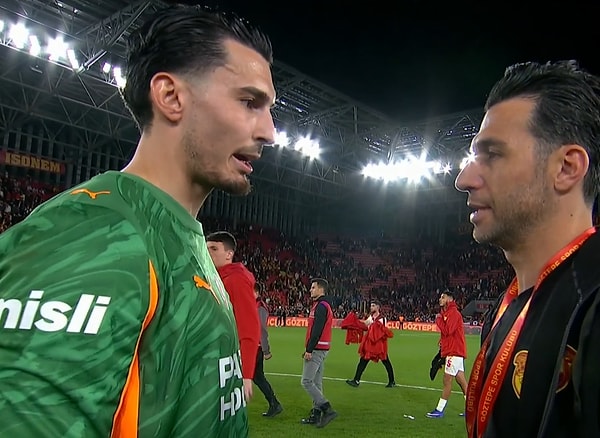 Hasta hasta maça çıkmış.