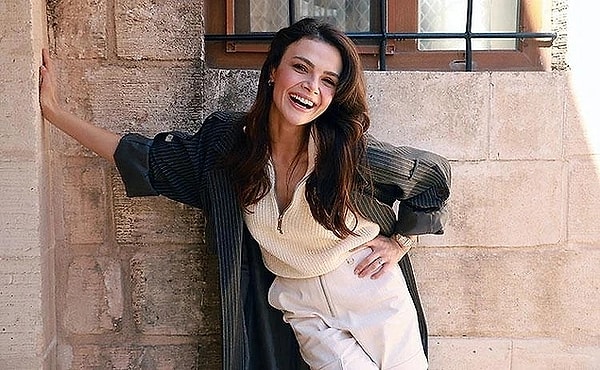 Kanal D'nin Uzak Şehir'in Alya'sı Sinem Ünsal hakkında gözaltı kararı alındı.