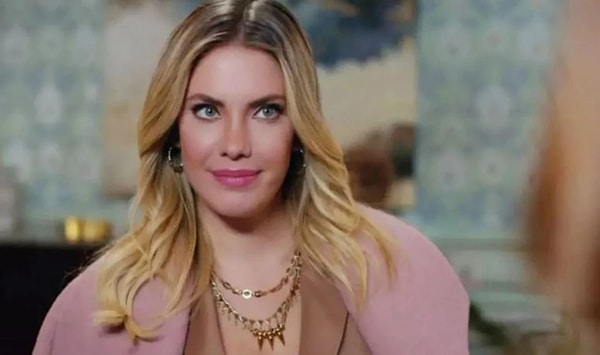 Türk televizyon tarihinin en çok izlenen yapımları arasında yer alan Yasak Elma dizisinin yeniden çekilmesi için hazırlıklar sürerken, izleyicileri üzecek bir gelişme yaşandı.