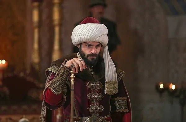 TRT 1'in dönem dizisi Mehmed: Fetihler Sultanı, yeni sezonuna önemli değişikliklerle hazırlanıyor.