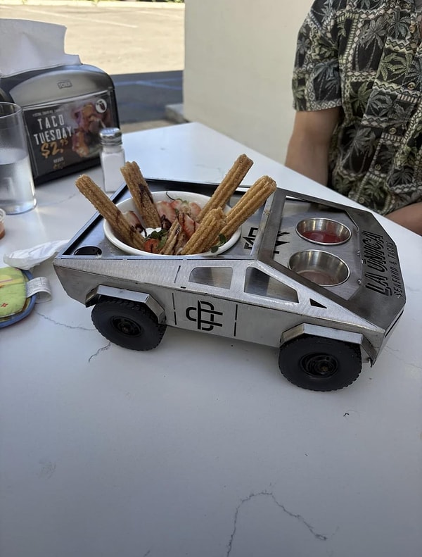 11. Araba gelir "düt düt düt"...