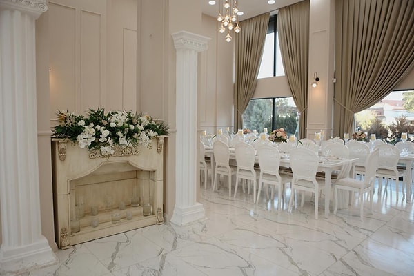 İzmir'de İlçe Bazlı En İyi Nişan Mekanları - 2026