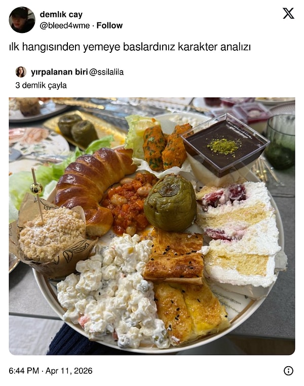 İlk önce makarna salatasından alınır tabii ki.