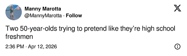 "50 yaşında iki kişi, lise birinci sınıf öğrencisiymiş gibi davranmaya çalışıyor."