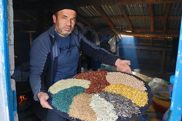 Geleneksel yöntemlerle hazırlanan gavut, hem besleyici özelliği hem de tarihi geçmişiyle dikkat çekiyor.