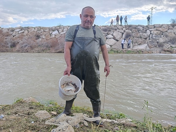 Denizli'nin Çivril ilçesinde bulunan ve bölgenin en önemli su kaynaklarından biri olan Kufi Çayı, 10 yıllık kuraklığın ardından eski günlerine geri döndü.