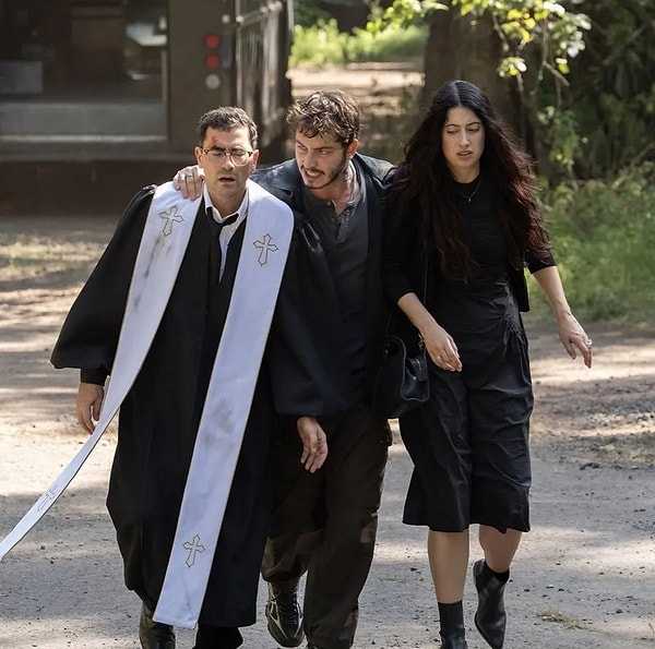 Başarılı oyuncu, suç ve komedi türünü bir araya getiren Big Mistakes dizisiyle yurt dışında da konuşulmaya başladı.