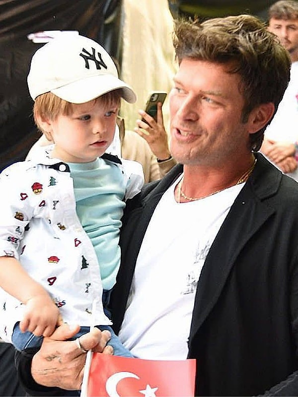 Kurt Efe bu sefer bambaşka bir konuyla gündeme geldi.