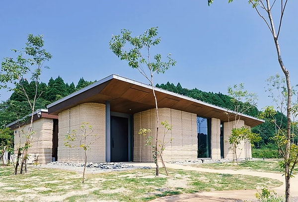 Teknoloji dünyasının yükselen yıldızı 3D yazıcı evler, inşaat sektöründe bir devrim yaratmaya hazırlanıyor.