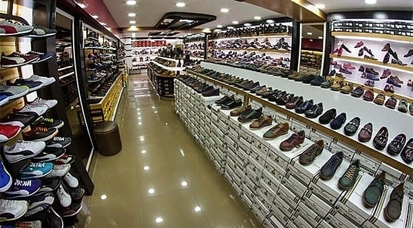 Türkiye’nin ayakkabı dendiğinde akla gelen en eski markalarından biri olan Yeşil Kundura’nın mirasçısı HK Kundura, ekonomik zorluklara karşı verdiği mücadeleyi kaybederek resmen iflas etti.