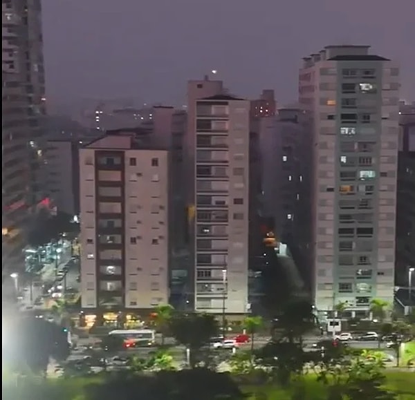 Brezilya'nın Sao Paulo eyaletinde bulunan dünyaca ünlü sahil kenti Santos, bugünlerde mimari bir mucizeden ziyade ciddi bir güvenlik kriziyle dünya gündeminde yer alıyor.