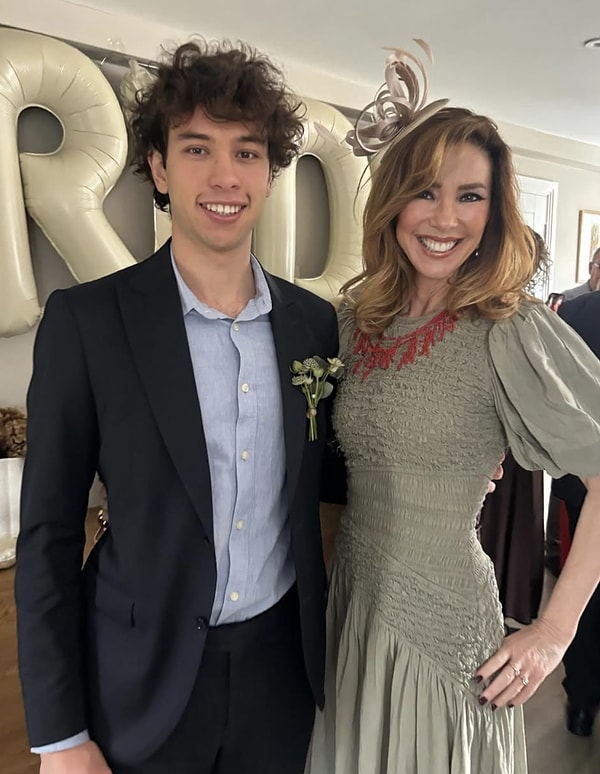 İnci Türkay’ın gözlerden uzak büyüttüğü oğlu Ali Eroğlu, son paylaşımlarla resmen gündeme bomba gibi düştü.