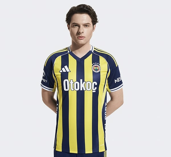 Günün Bomba İndirimi: Fenerbahçe 2025/26 İç Saha Forması!