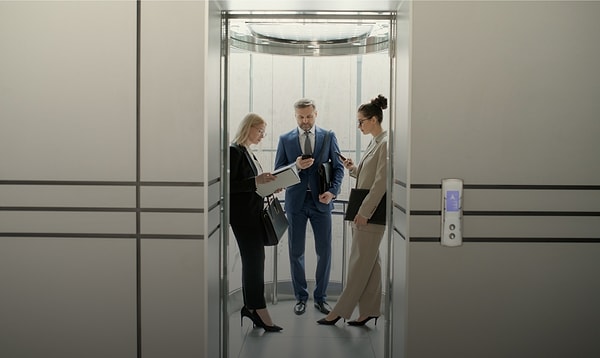 Görsel kaçınma psikolojik savunma mekanizması olarak ortaya çıkıyor