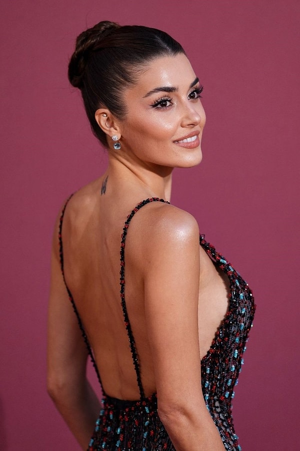 Biography of Hande Erçel, Who Is She?